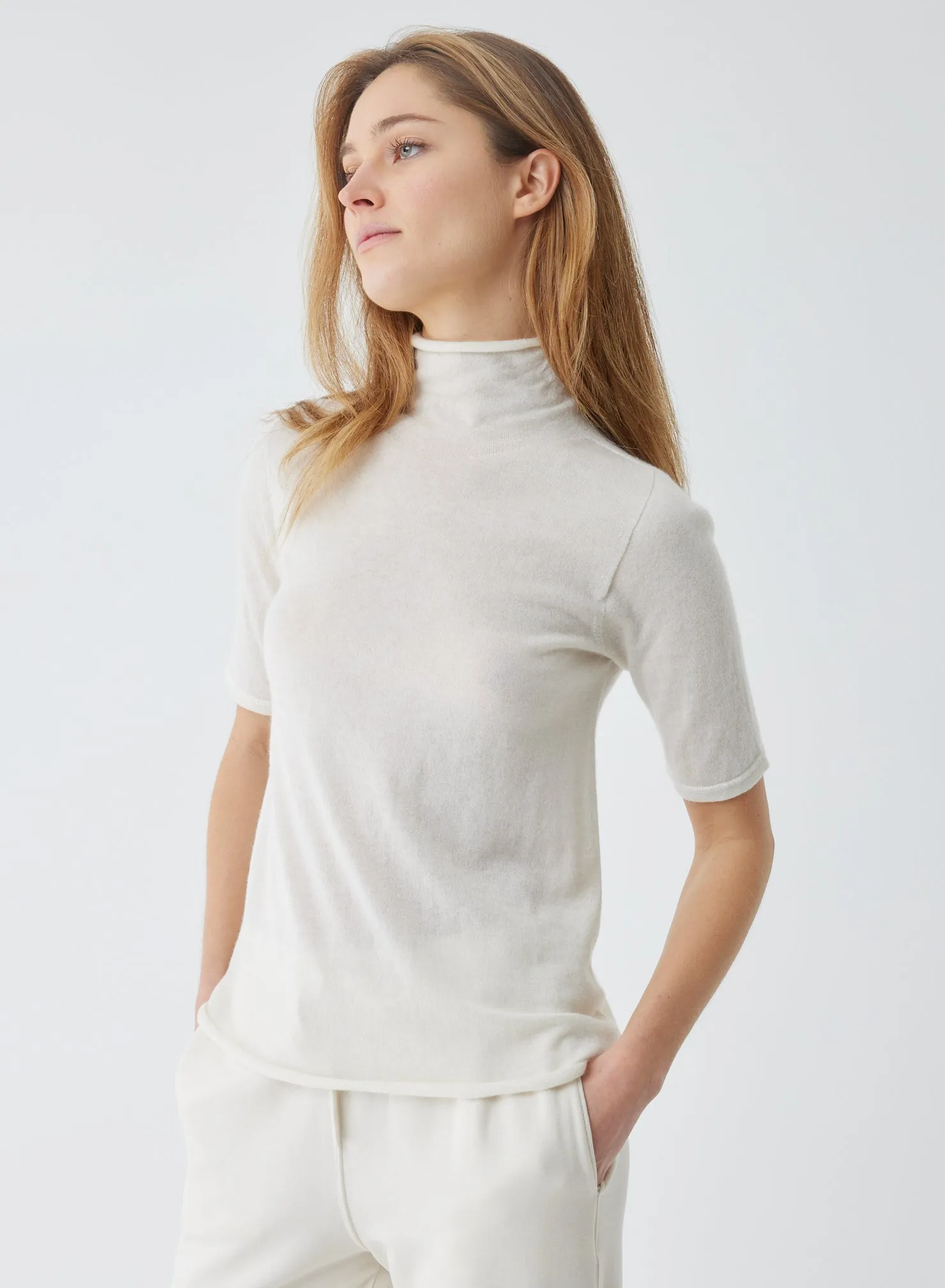 100% Machine Washable Cashmere Elbow Sleeve Turtleneck T-Shirt