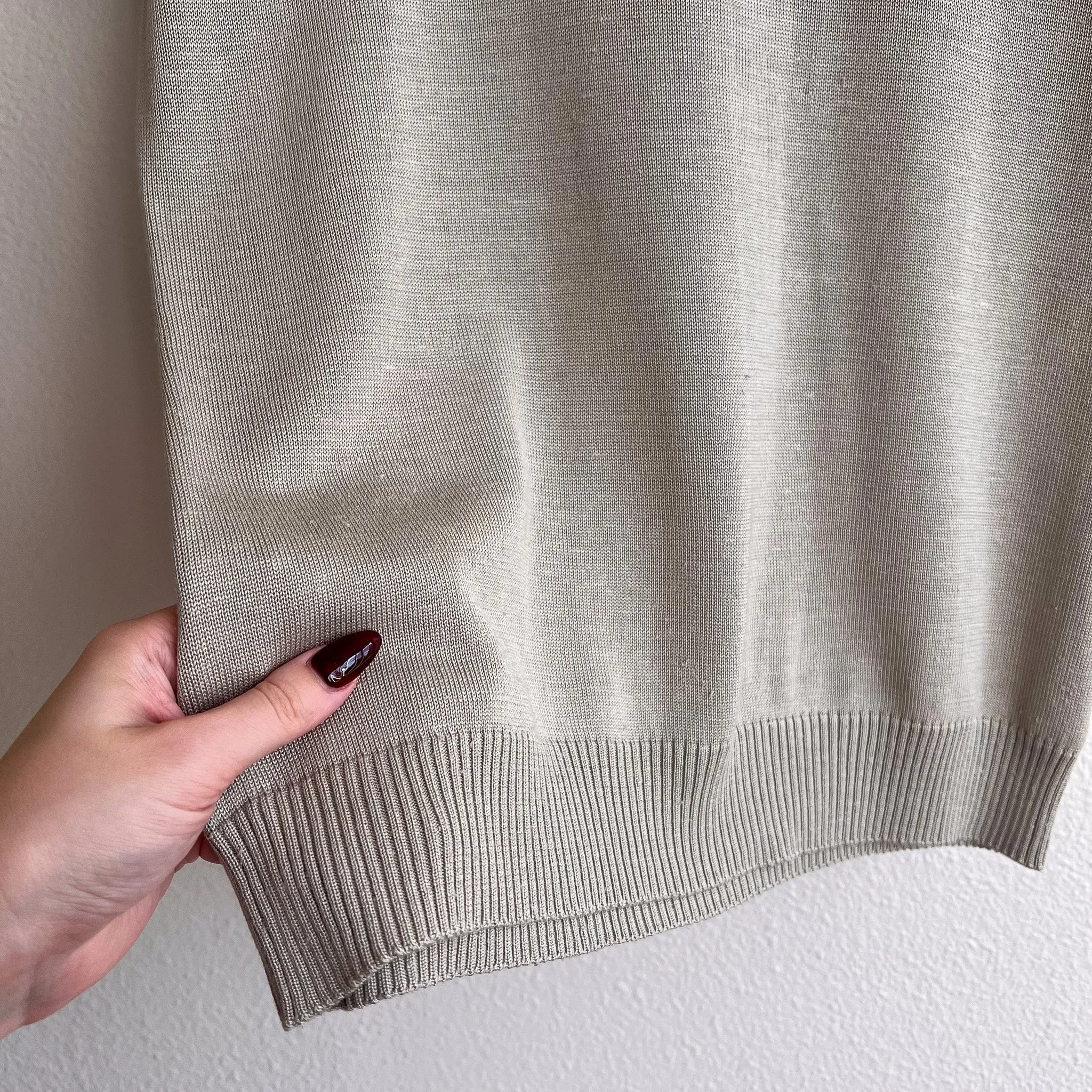 1990s Silky Soft Grey Sweater (S/M)