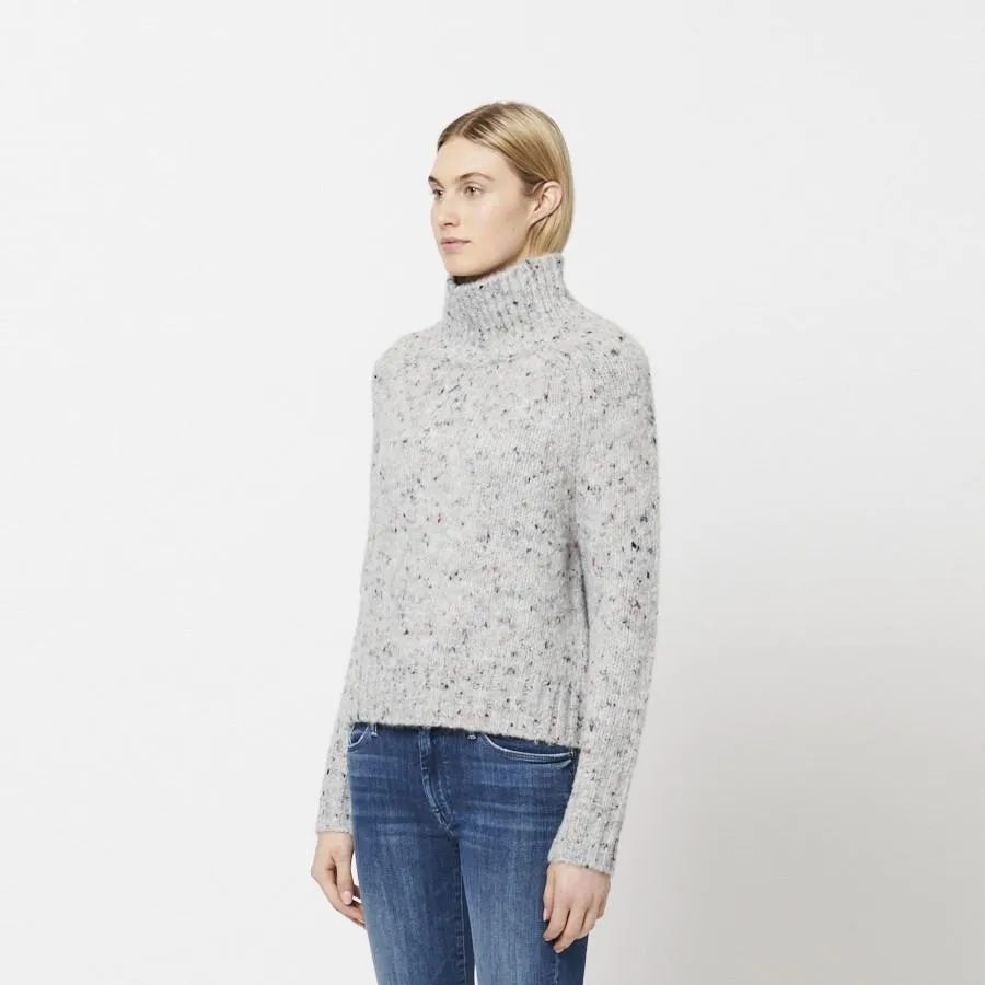 Camilla Knit Turtleneck (Augen)