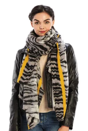 Color Line With Animal Pattern Scarf