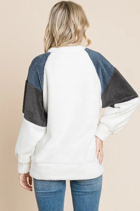 Culture Code Sweatshirt Faux Fur Women White Color Block Raglan Sleeve Pocketed