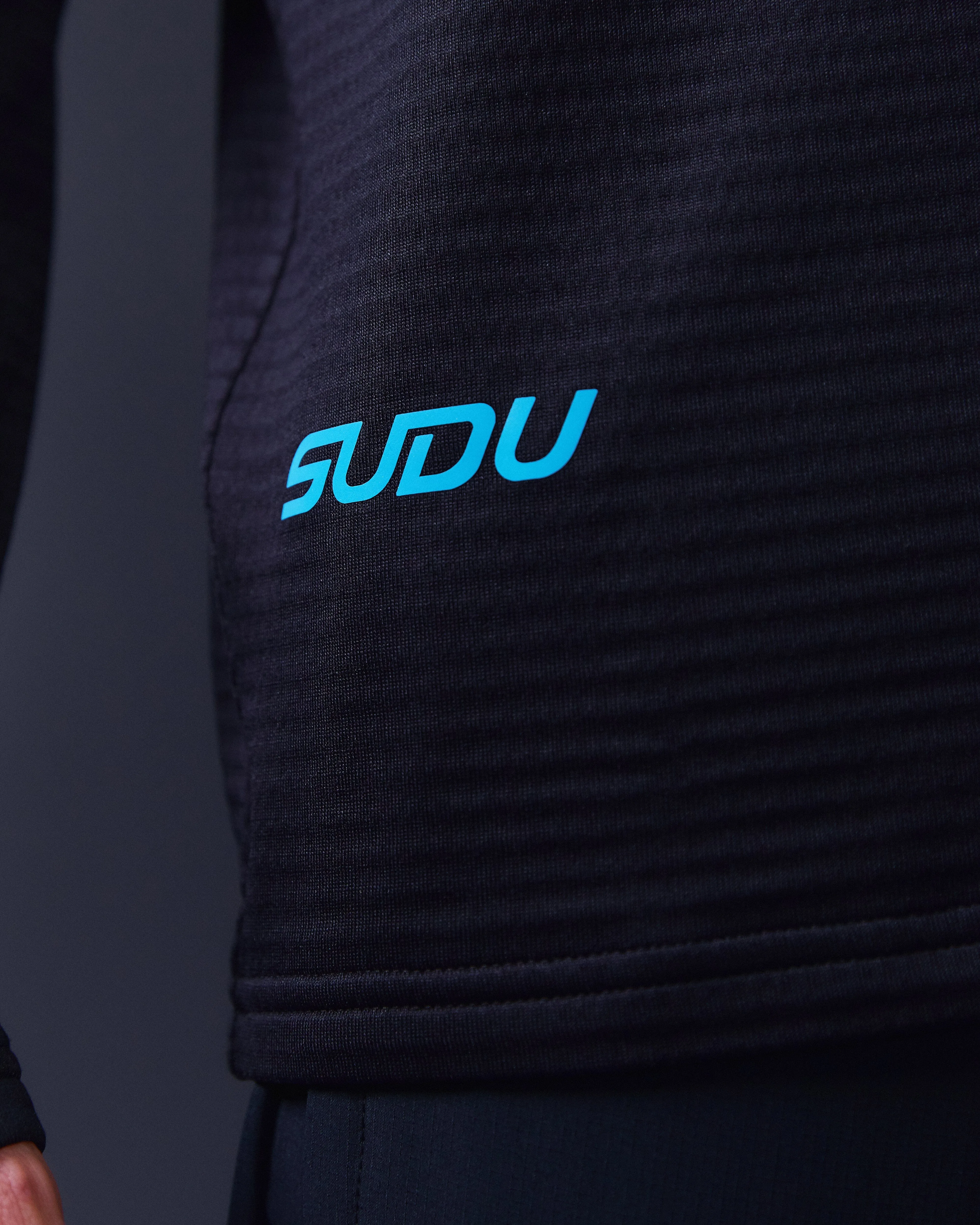 SRZ 01 Run Zip Mid-Layer - Black/Light Blue