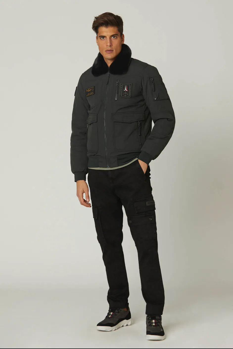 Tapered gabardine cargo pants