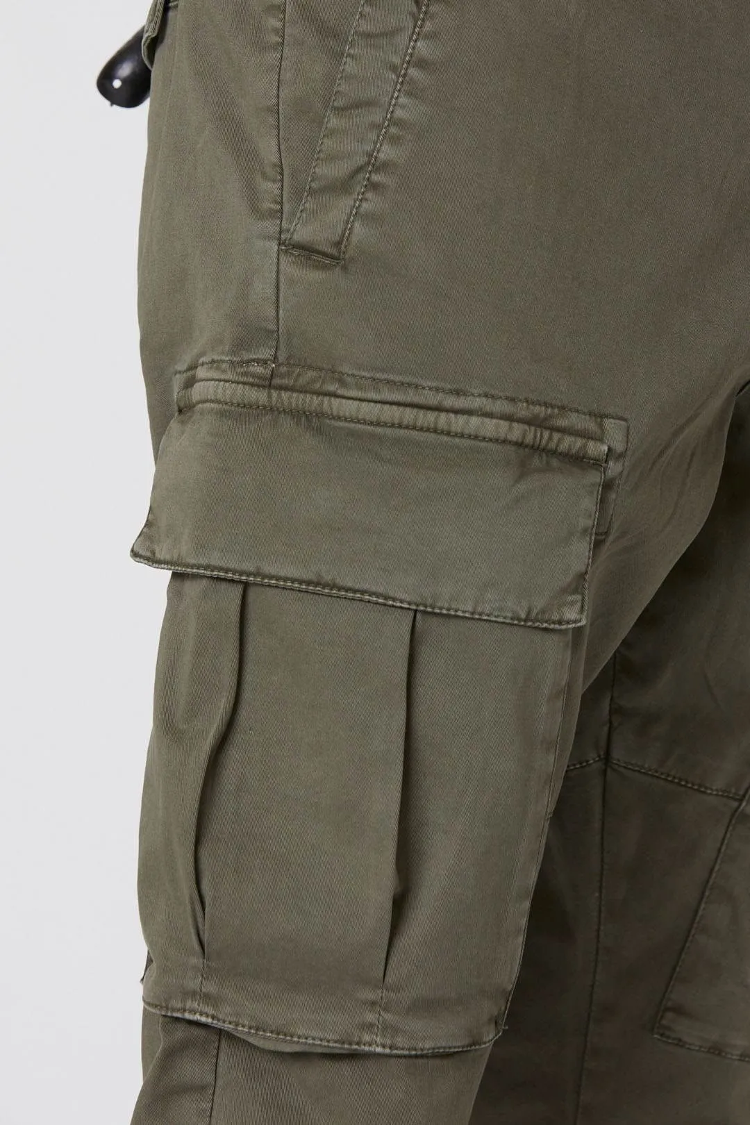 Tapered gabardine cargo pants