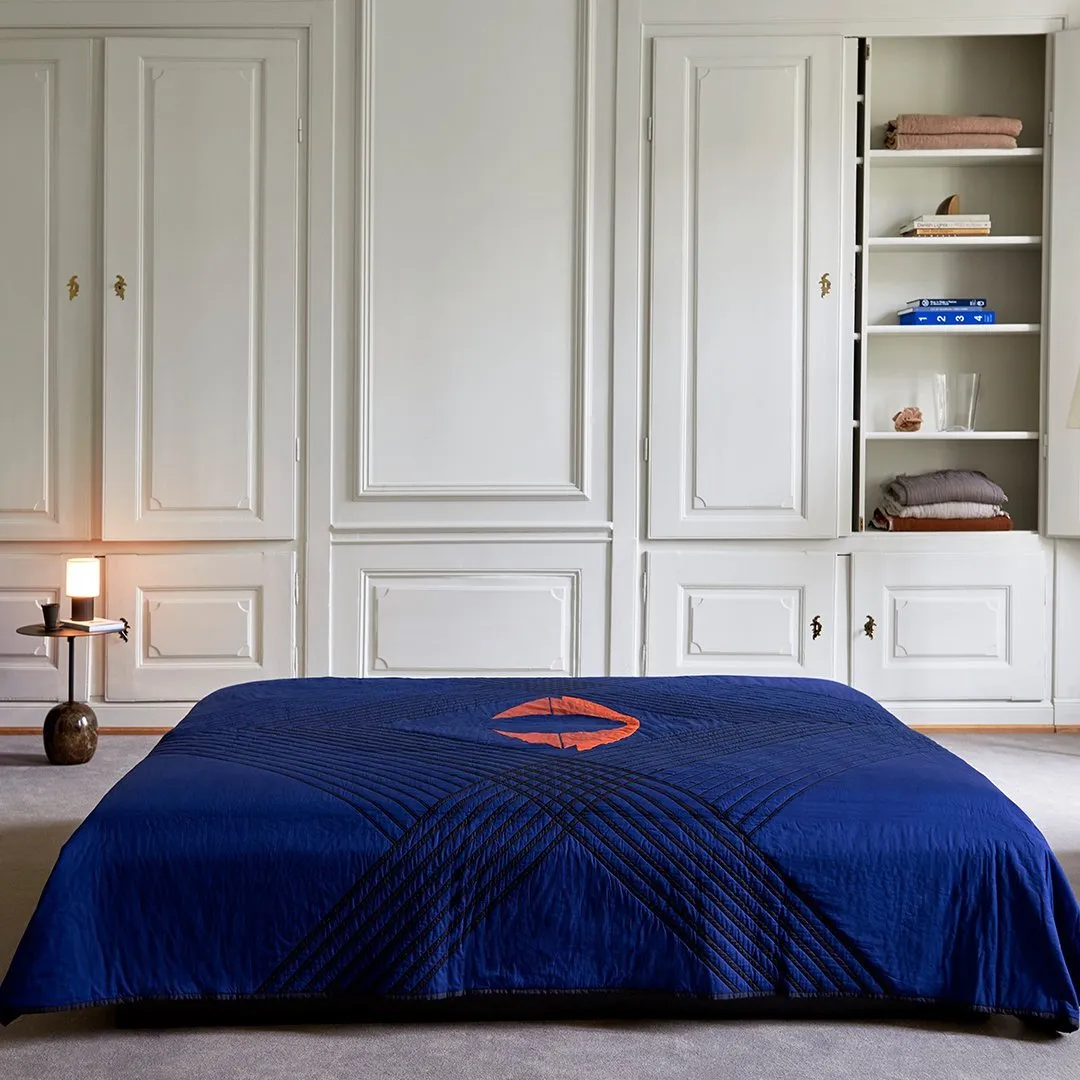 The Eye AP9 Bedspread