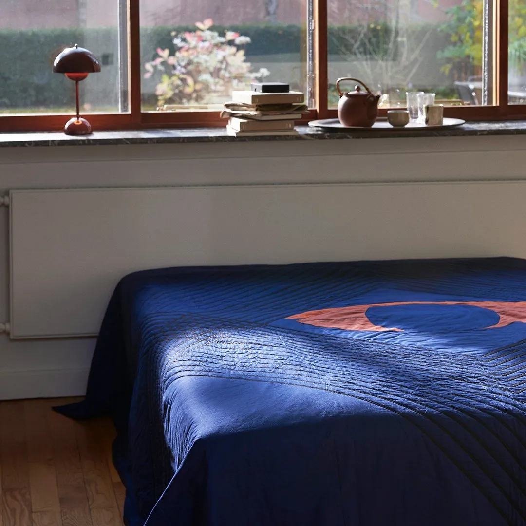The Eye AP9 Bedspread
