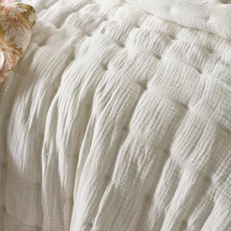 Vintage Design Hugo Cotton Gauze White Quilted Coverlet Set